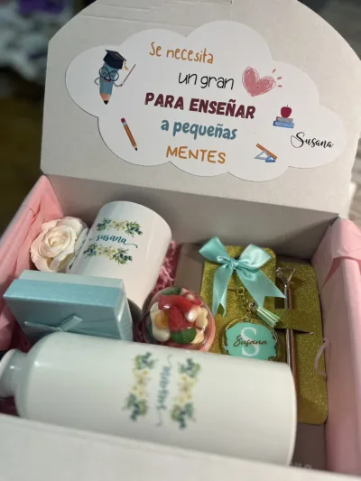 caja regalo con inicial y nombre