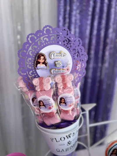 Toppers Blondas y personaje ilustrado